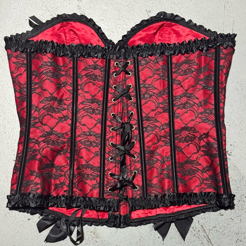 Unlisted Red and Black Lace Corset - Picture 2 of 5